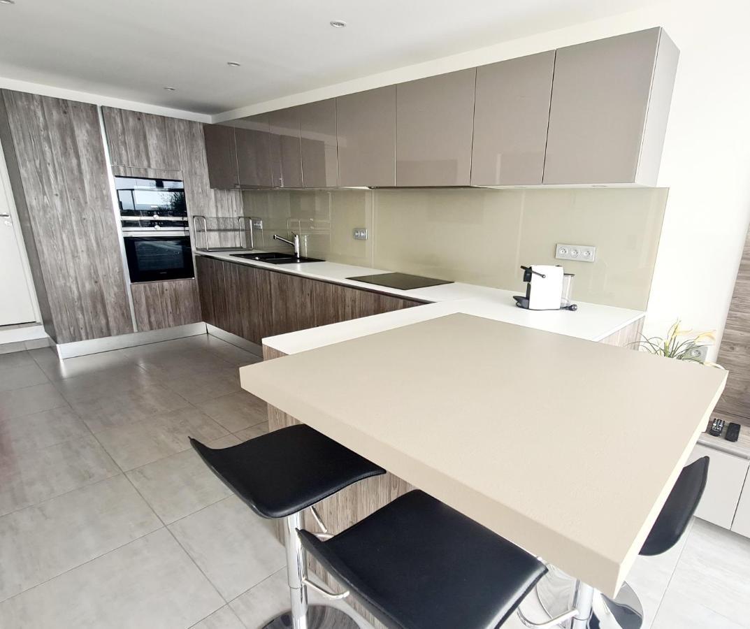 Magnifique Appartement Vue Mer - Grande Terrasse Et Piscine 邦多勒 外观 照片